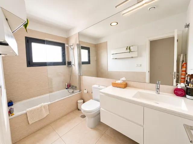 Pareado 3 habitaciones 139m² en alquiler - Entrenúcleos — 18