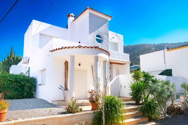 Villa 4 habitaciones 200m² en venta - ALBIR ALTO - foto 2