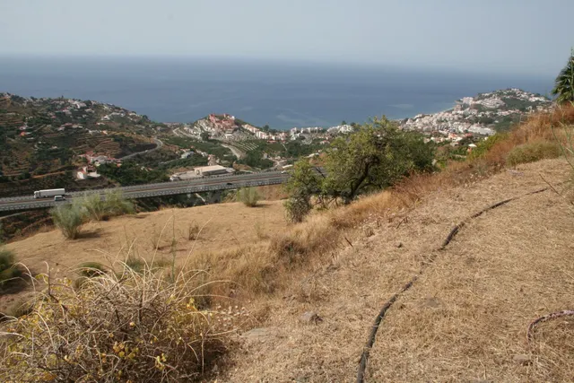 Finca rústica con agua y vistas al mar 4.170 m2 — 6