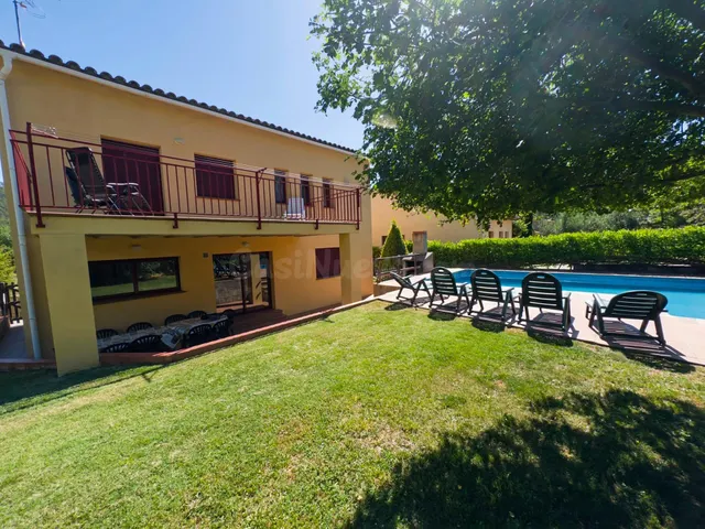 Exclusiva propiedad con piscina, 5 habitaciones y licencia t - foto 2