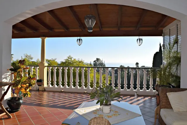 Espectacular villa de 800m2 con preciosas vistas panorámicas al mar en Benalmádena — 9