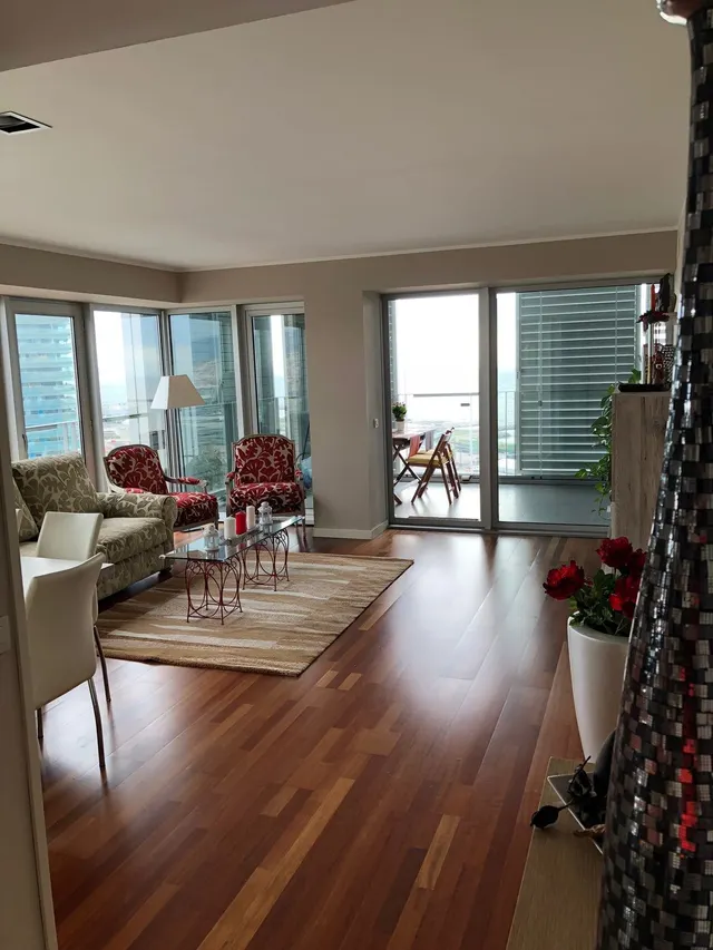 Piso de Jujo con Vistas al Mar — 2