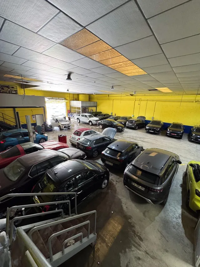 Se alquila en EXCLUSIVA nave rent a car en funcionamiento con taller, lavadero automático y plazas de garaje — Junto al Aeropuerto de Málaga — 25