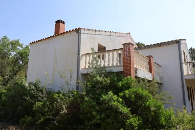 MASIA CON TERRENO, CON VISTAS CERCA DE VALL DALBA - foto 3