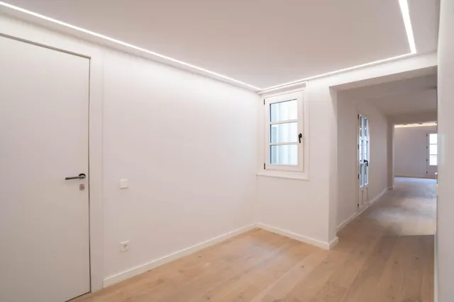 Piso en venta en carrer d'Avinyó — 7