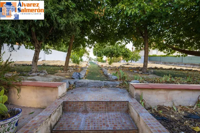 Casa independiente en Otura — 25
