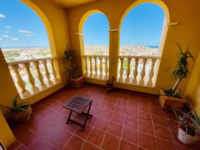 Apartamento de 3 Dormitorios con vistas al mar — 11