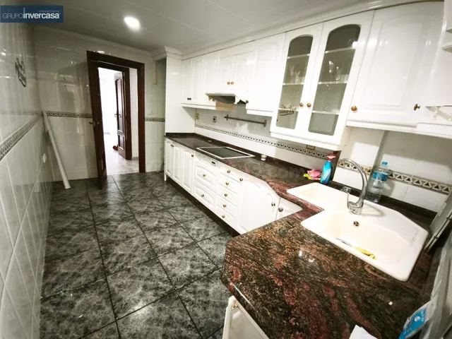 Piso con terraza de 10m2 situado en zona El Carmen / Hospita - foto 4