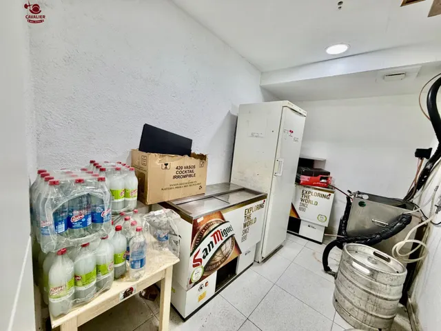 Bar Restaurante con 128m2 distribuidos en planta comercial de 98m2 más almacén de 30m2, ofreciendo una distribución cómoda, funcional y muy eficiente para el desarrollo de la actividad h — 21