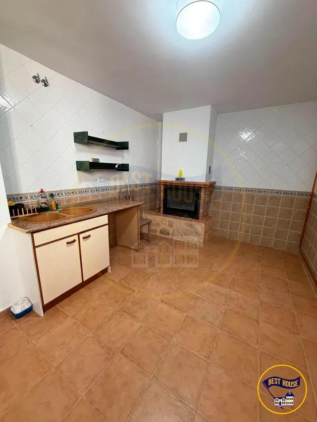 Chalet en venta en arcas del villar — 38