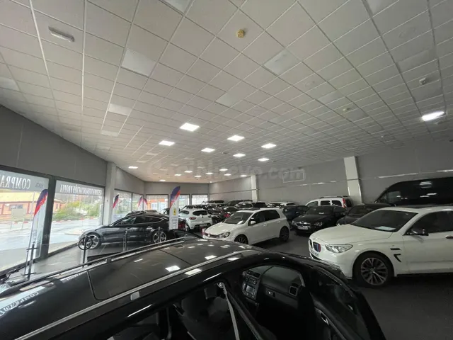CONCESIONARIO DE COCHES - foto 3