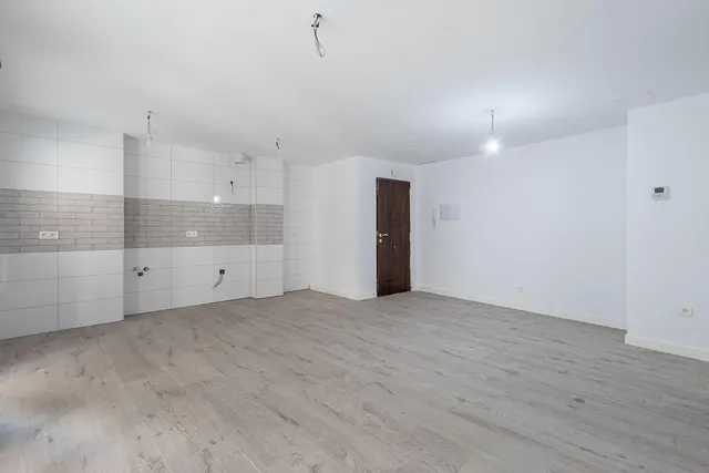 Piso reformado en Avenida Barcelona — 7