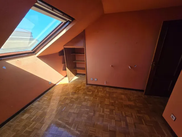 Amplio Dúplex en Mansilla de las Mulas — 28