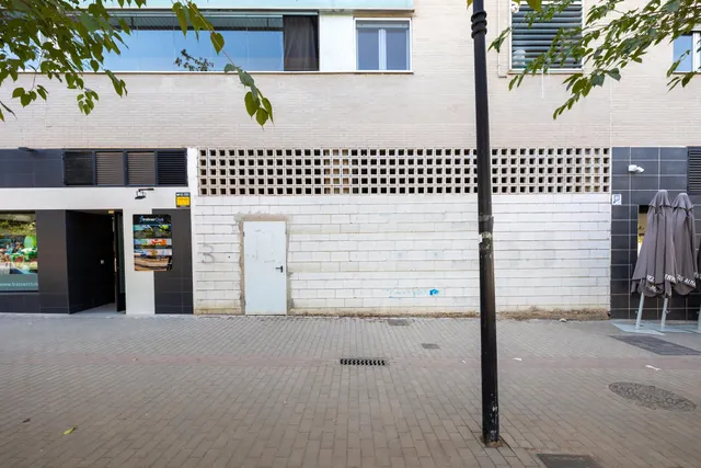 Local comercial en el Campus de la Salud — 8