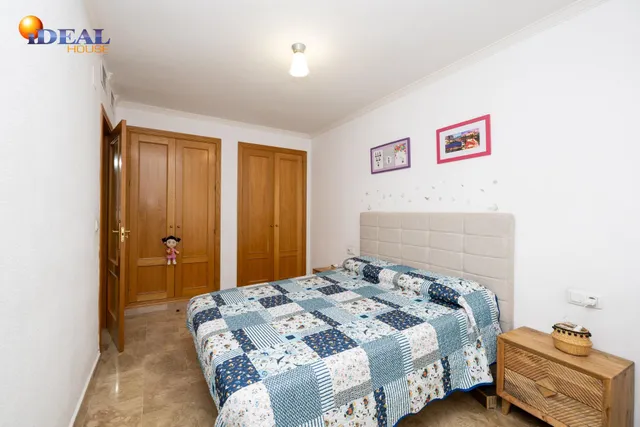 Piso de dos dormitorios en Sanders, en urbanización privada con piscina, pistas de padel, plaza de garaje y trastero — 13