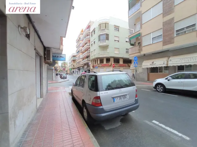 LOCAL COMERCIAL EN ALMIRANTE ANTEQUERA — 2