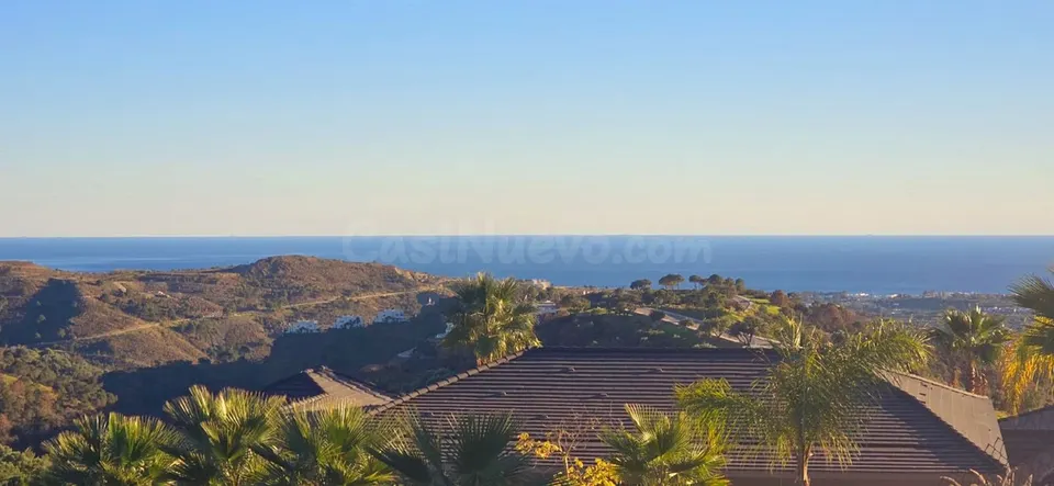 Parcela exclusiva Monte Mayor con vistas panorámicas en Benahavís