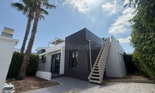 CHALET DE 2 DORMITORIOS 2 BAÑOS EN ORIHUELA COSTA ( ALICANTE ) — 2