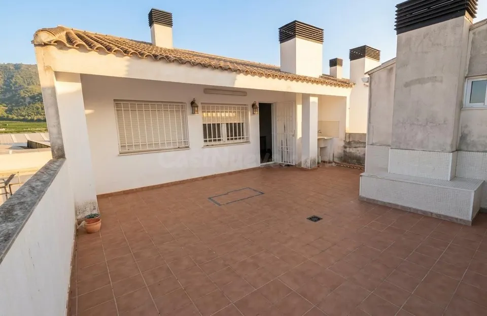 DÚPLEX DE 3 habitaciones, 3 BAÑOS Y AMPLIA TERRAZA