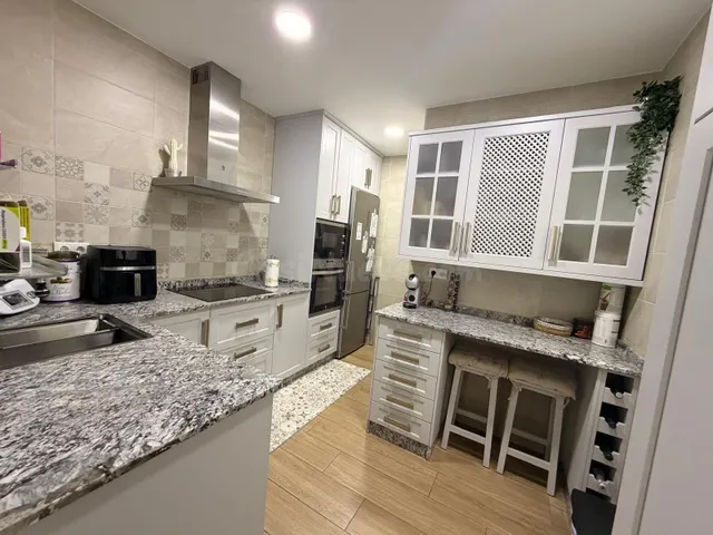 Acogedora Casa en Avenida de Pruna con Espacios Amplios y Confortables!! — 12