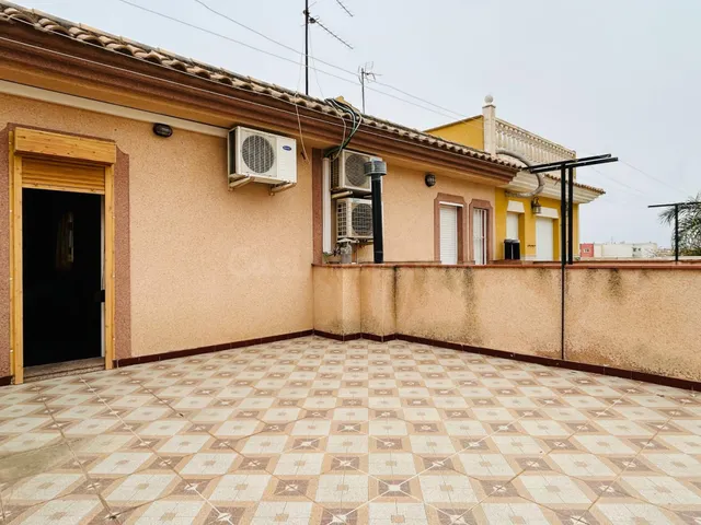 GRAN VIVIENDA TIPO DÚPLEX CON SOLARIUM Y SÓTANO. - foto 5