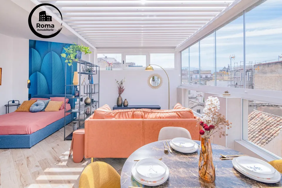 Edificio premiun gran lujo  nuevo totalmente reformado y equipado con mobiliario exclusivo  en el centro de Granada