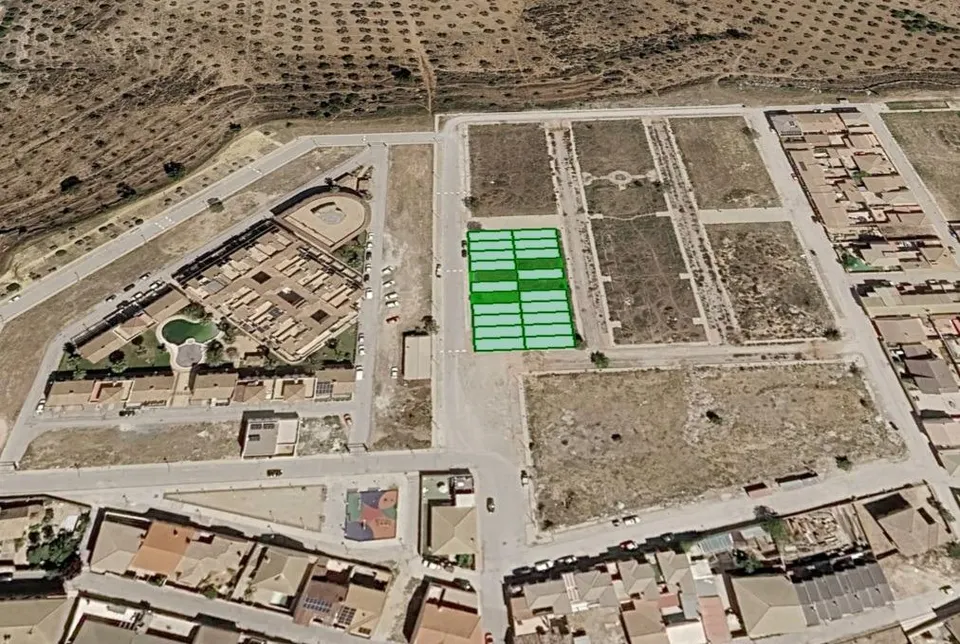 Venta de suelo urbano no consolidado en Iznalloz - Granada
