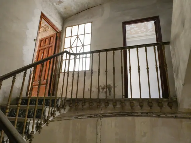 PALACETE HISTÓRICO DE 1900 EN EL CENTRO DE ALBERIC – 14 habitaciones, JARDINES Y GRAN POTENCIAL — 31