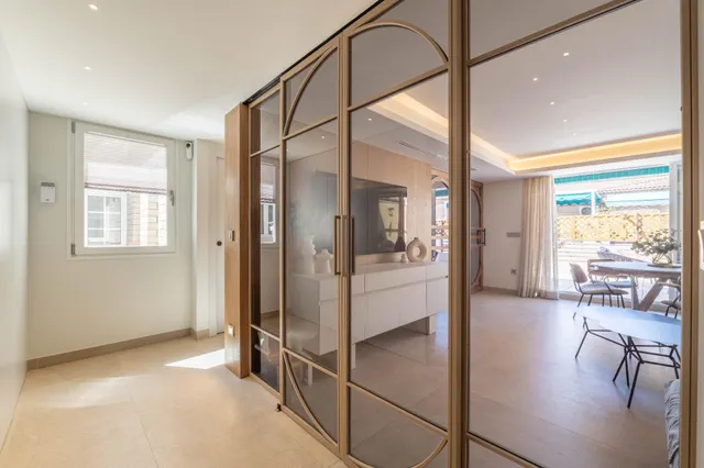 Impresionante Vivienda de Lujo con Diseño Moderno y Comodidades Exclusivas — 7