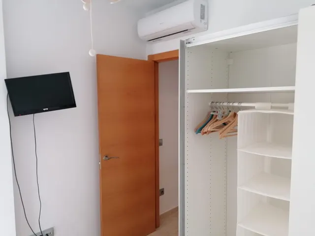 SE ALQUILA PISO  DE 2 habitaciones EN ZONA TOYO — 18
