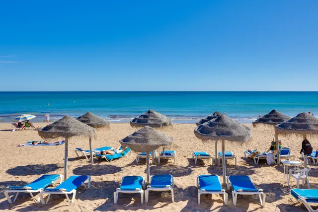 Ático duplex con solárium, vistas al mar y a 280 metros de la playa de La Mata — 39