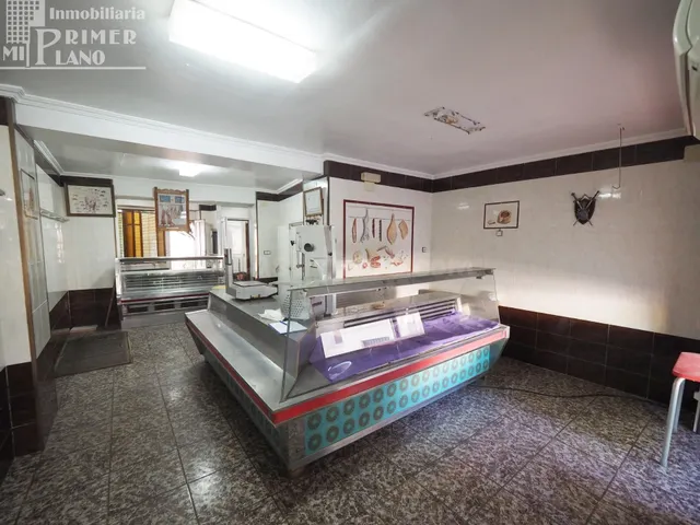 Amplia Casa en el Corazón de Ossa de Montiel por solo €89,000 — 3