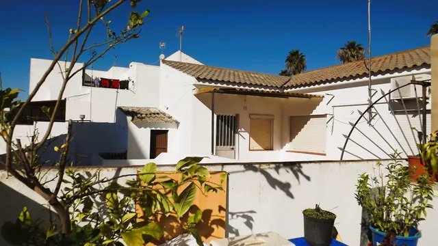 CASA EN CARTAYA — 44