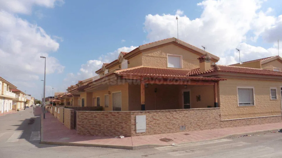 Casa 6 habitaciones 206m² en venta - ROLDÁN