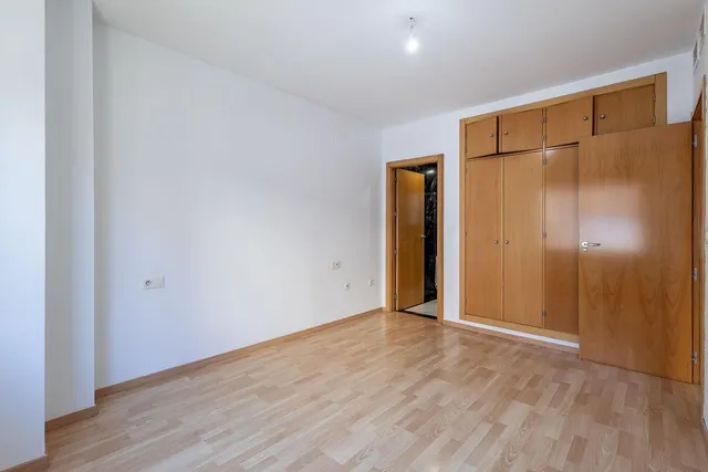 Ático dúplex junto Alhamar con 2 garajes y 2 trasteros — 13