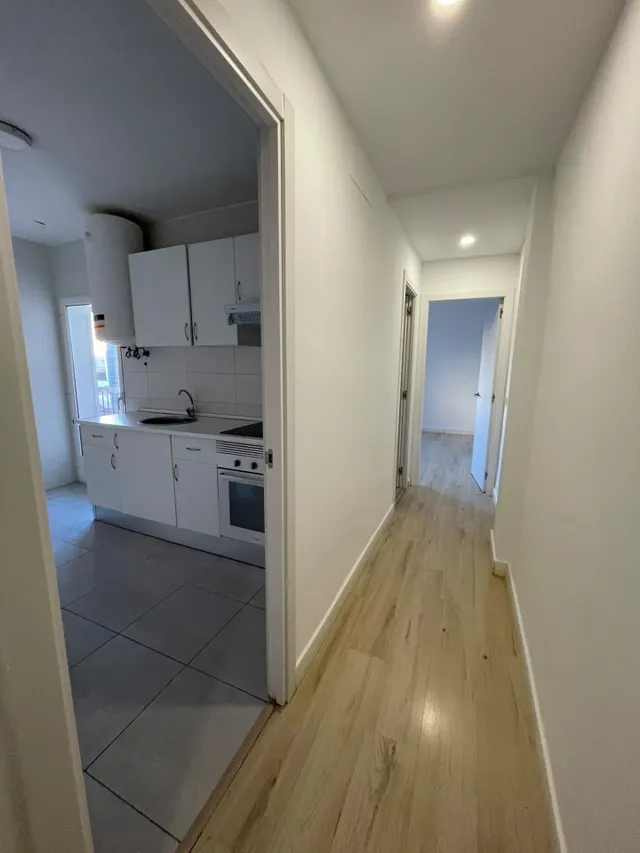 Piso reformado de 3 habitaciones con dos terrazas — 8