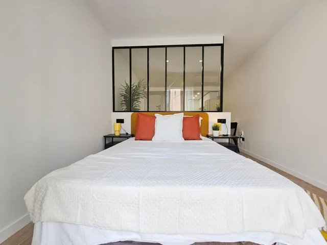 Atico con terraza privada en Calle de la Lluna (Ciutat Vella / El Raval) — 21
