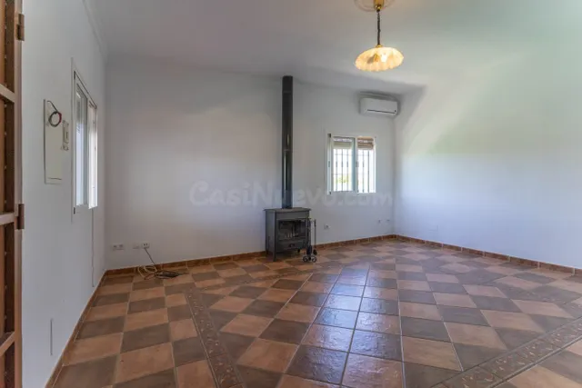 CHALET CON PISCINA GRANDE, BARBACOA Y LAVADERO EN ZONA RODEA - foto 3