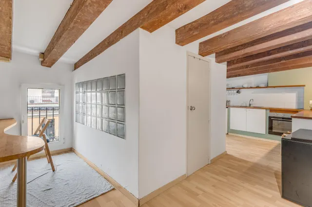 Estudio tipo Loft reformado y luminoso en el Gòtic — 12