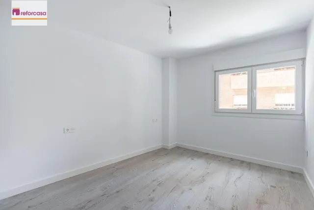Piso reformado en Avenida Barcelona — 9
