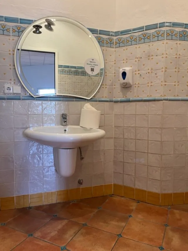 Negocio 460m² en venta - Marbella — 10