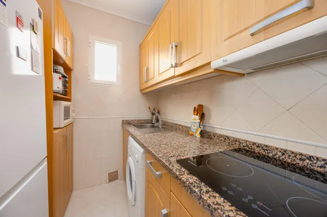 Venta de Apartamento 2 dormitorios zona Habaneras,piscina comunitaria en Torrevieja. — 11