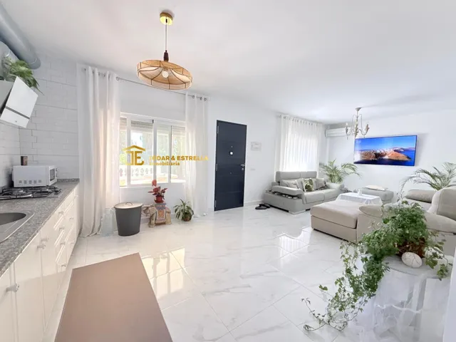 MARAVILLOSO CHALET DE 4 DORMITORIOS EN TORRECILLA — 14