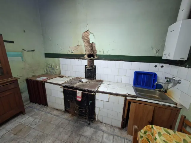Casa con encanto de 1933 para rehabilitar, finca cerrada y pozo de manantial | valdesoto, Siero — 12