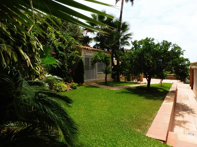 Villa de Lujo de 5 dormitorios en La Carihuela, Torremolinos — 24
