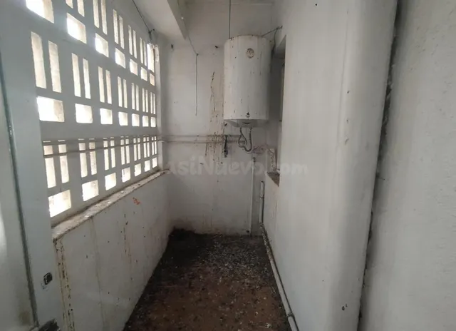 Oportunidad Única en el Corazón de Murcia: Piso a Reformar p - foto 3