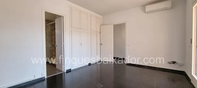 ¡FINQUES BAIXADOR PRESENTA ESTA CASA A 4 VIENTOS EN LA PLAYA! — 30
