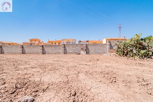 Finca en Atarfe con dos naves y cobertizo — 27