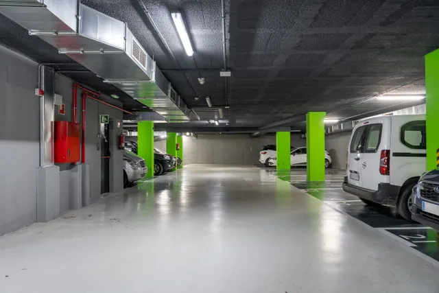 Parking en alquiler - Eixample — 12