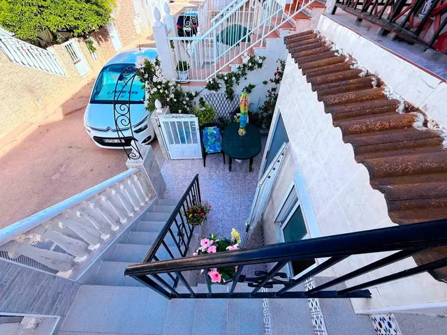 Piso ideal para vivir o invertir en Los Alcázares - foto 4